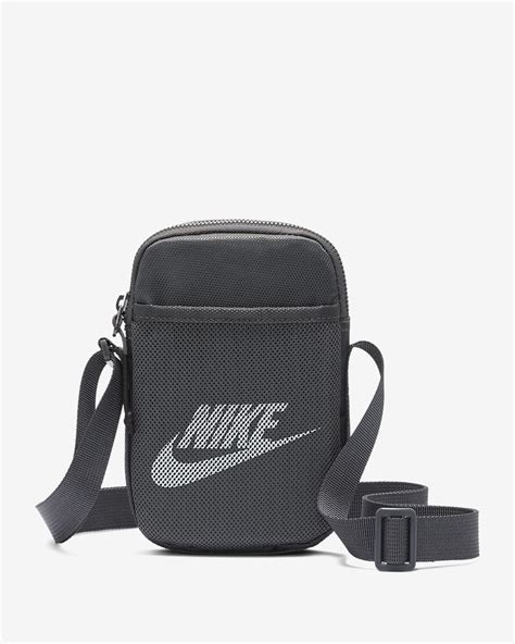 kleine nike tasche damen|Nike clearance bags.